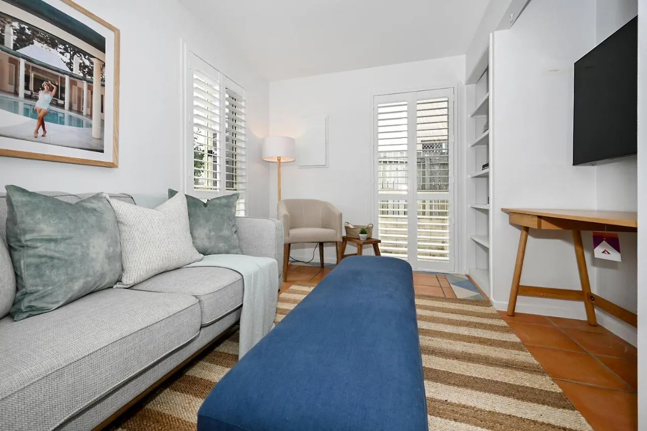 Vakantiehuis Stunning Mooloolaba Waterfront Home -10 Guests Zb1